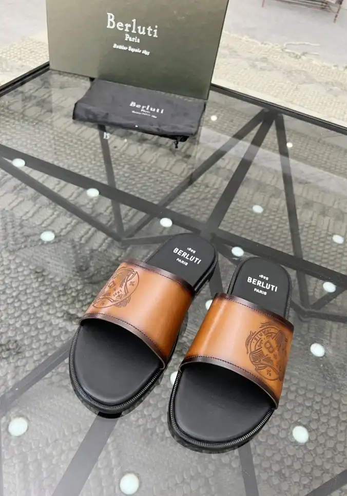 hype Bally Slippers