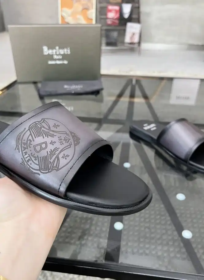 hype Bally Slippers