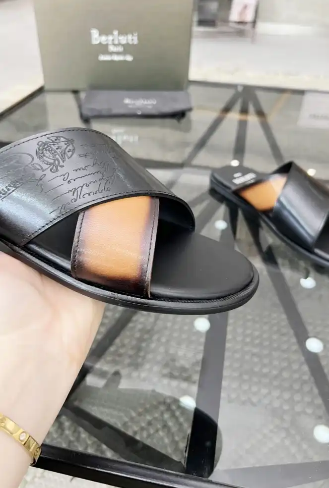 hype Bally Slippers