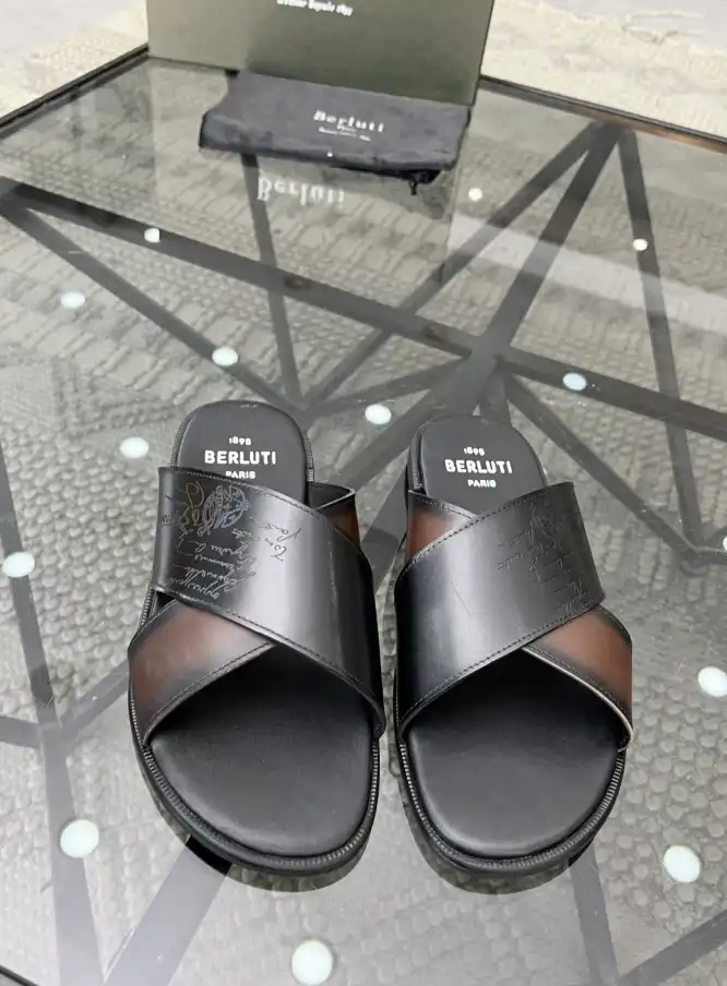 hype Bally Slippers