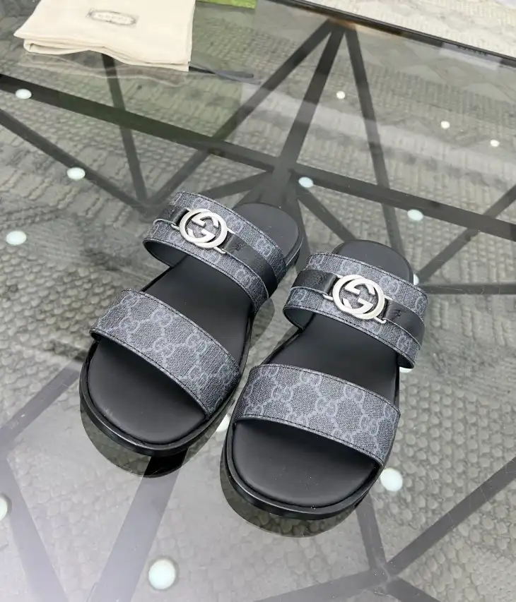 hype Gucci Slippers