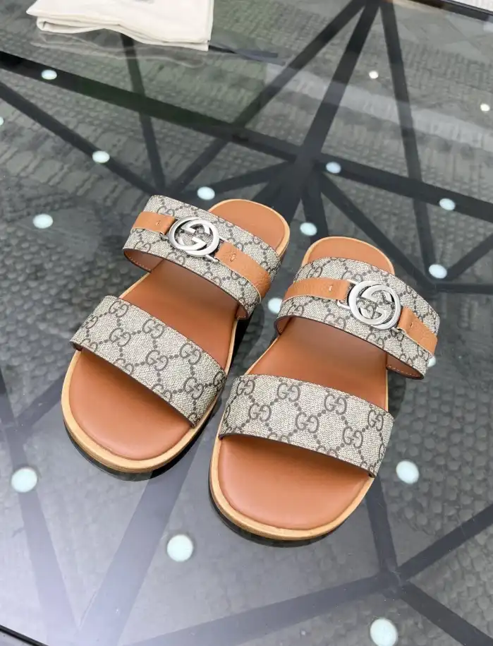 hype Gucci Slippers