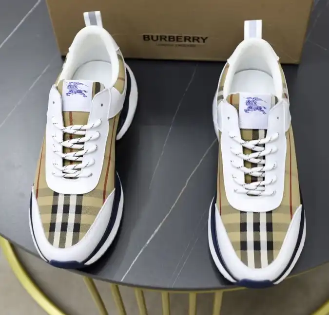 hype Burberry Sneakers