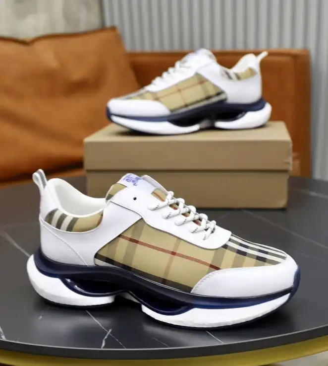 hype Burberry Sneakers