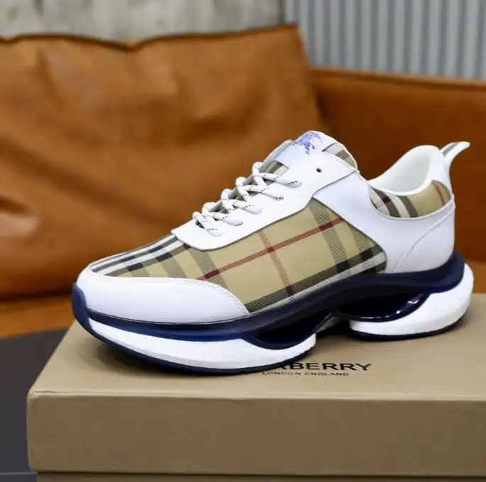 hype Burberry Sneakers