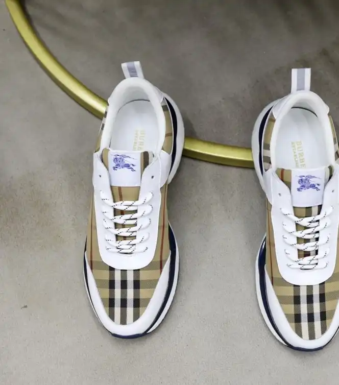 hype Burberry Sneakers