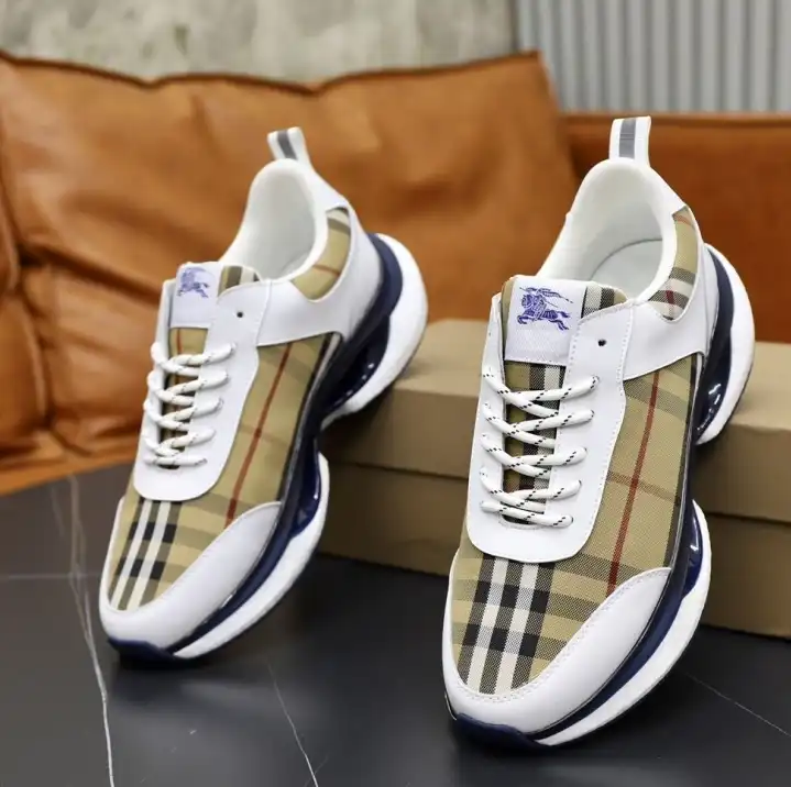 hype Burberry Sneakers