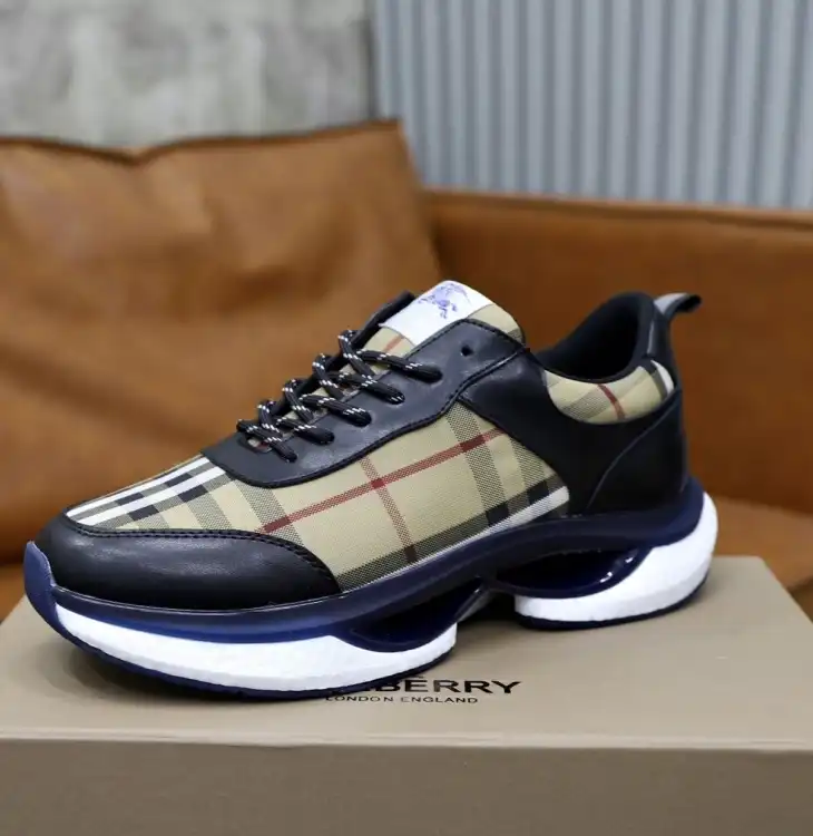 hype Burberry Sneakers