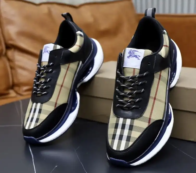 hype Burberry Sneakers