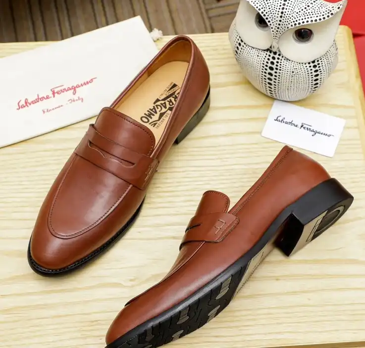 hype Ferragamo Leather Shoes