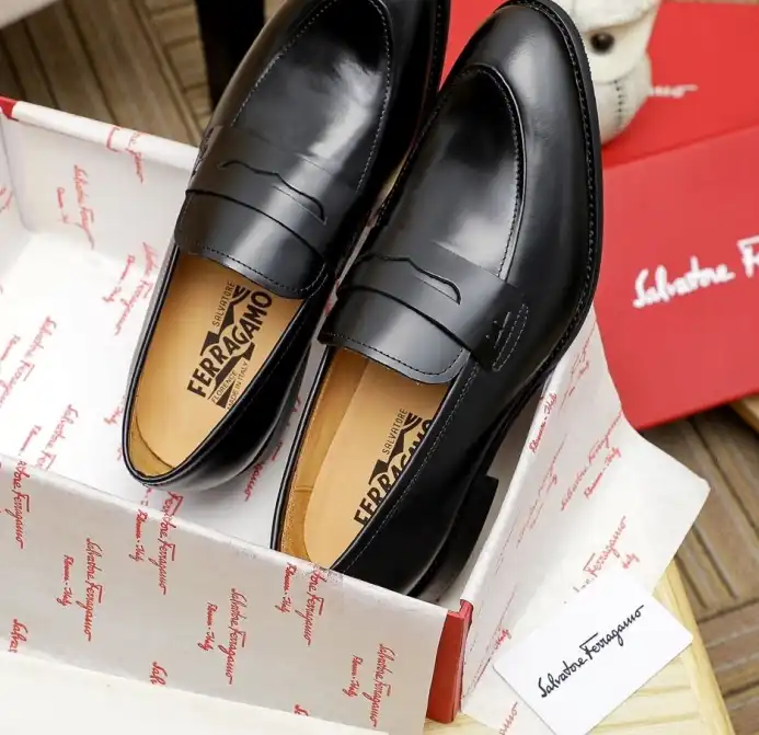 hype Ferragamo Leather Shoes