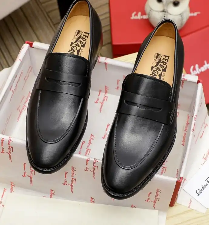 hype Ferragamo Leather Shoes