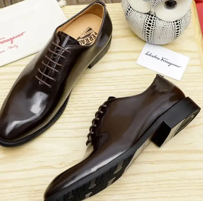 hype Ferragamo Leather Shoes