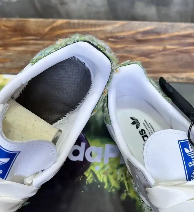 hype Adidas Sneakers