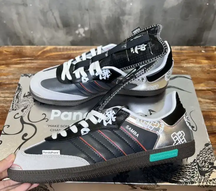 hype Adidas Sneakers