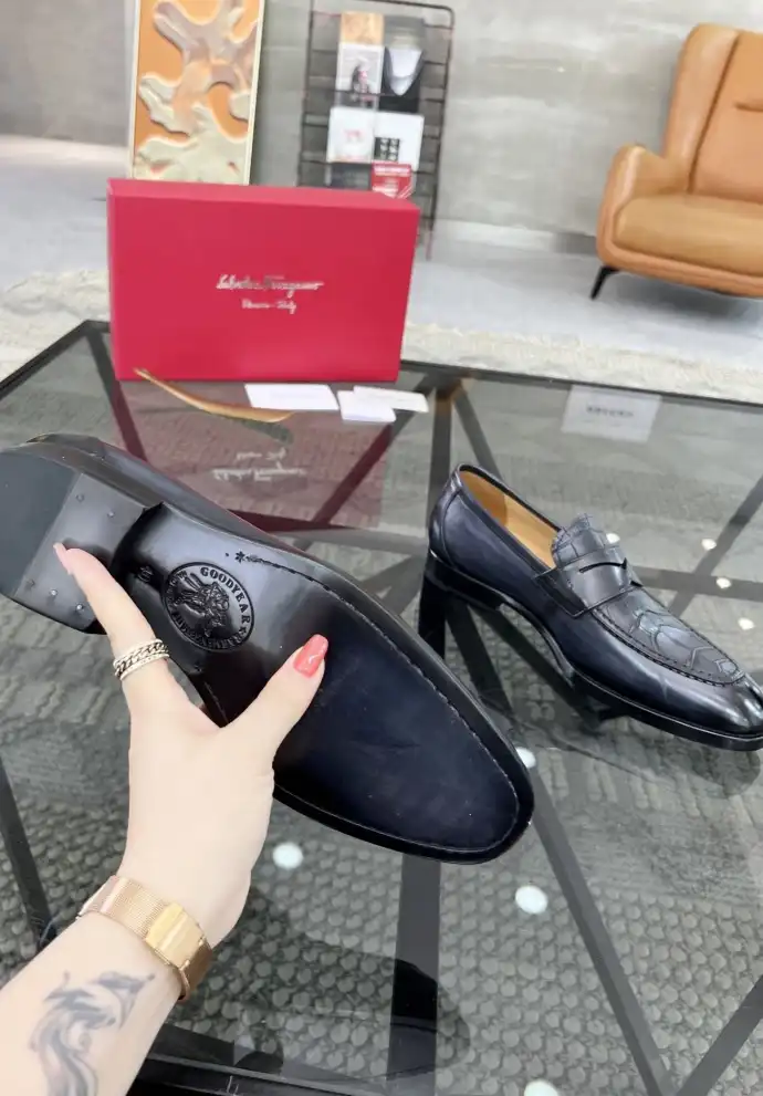 hype Ferragamo Leather Shoes