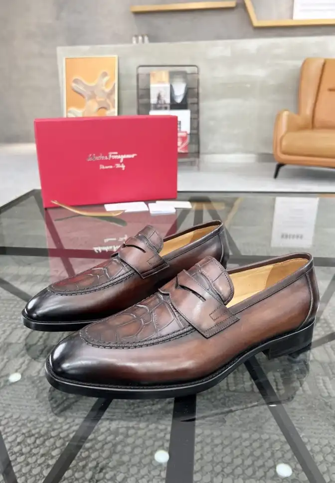 hype Ferragamo Leather Shoes