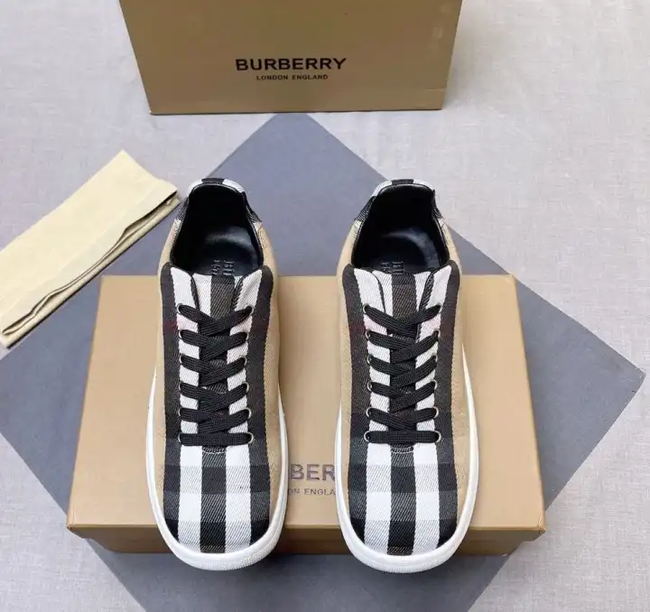 hype Burberry Sneakers