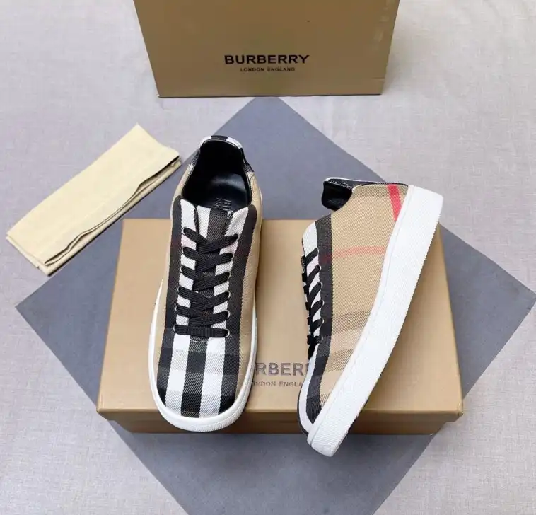 hype Burberry Sneakers