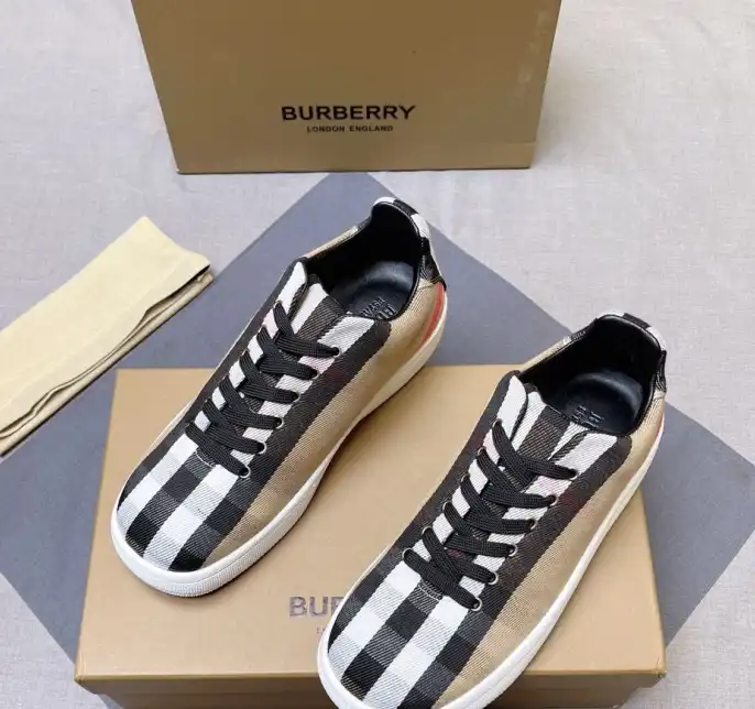 hype Burberry Sneakers