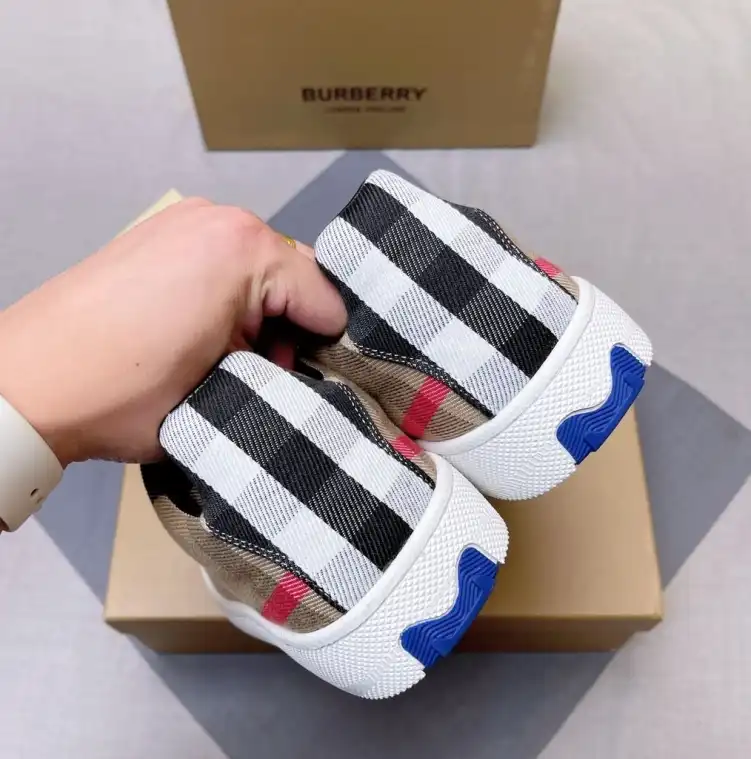 hype Burberry Sneakers