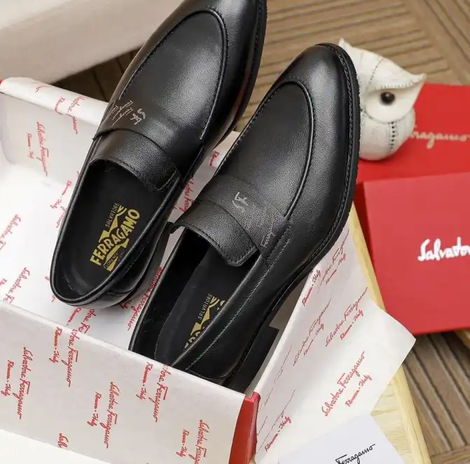 hype Ferragamo Leather Shoes