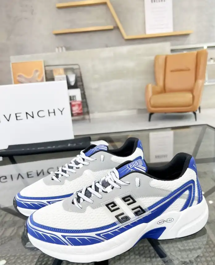 hype Givenchy Sneakers