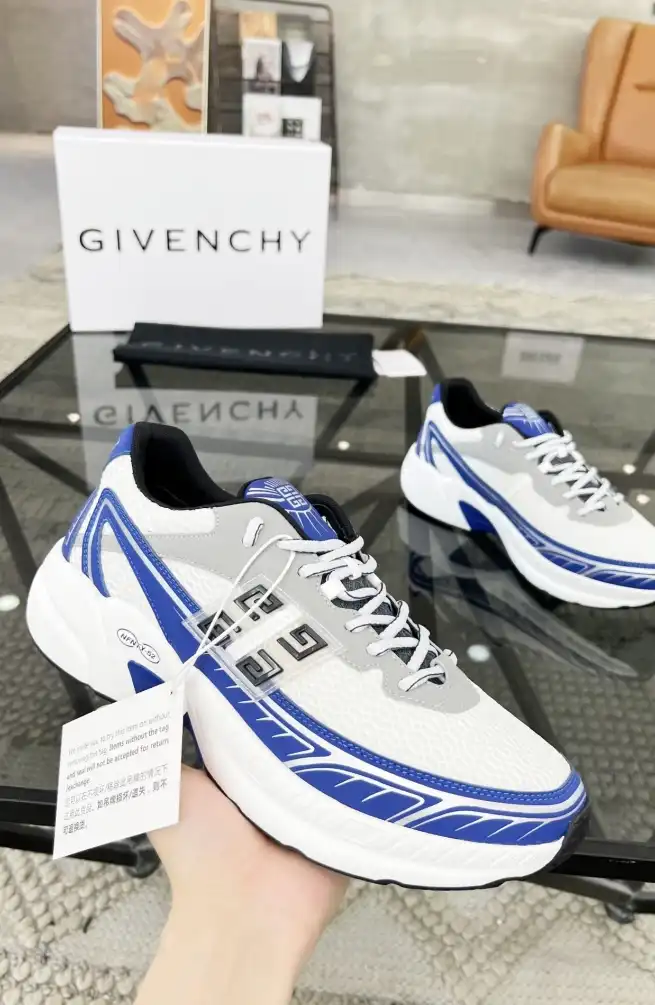 hype Givenchy Sneakers