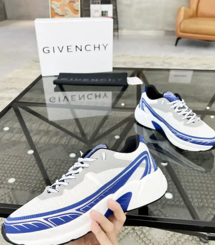 hype Givenchy Sneakers