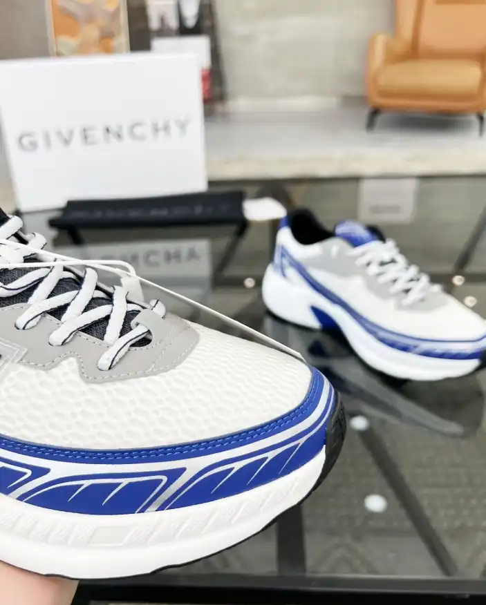 hype Givenchy Sneakers