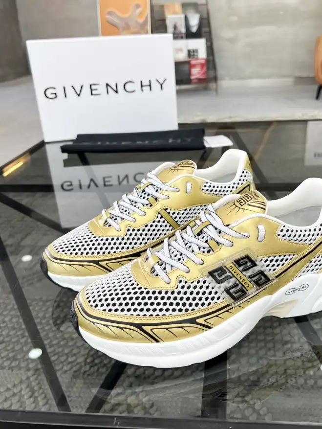 hype Givenchy Sneakers