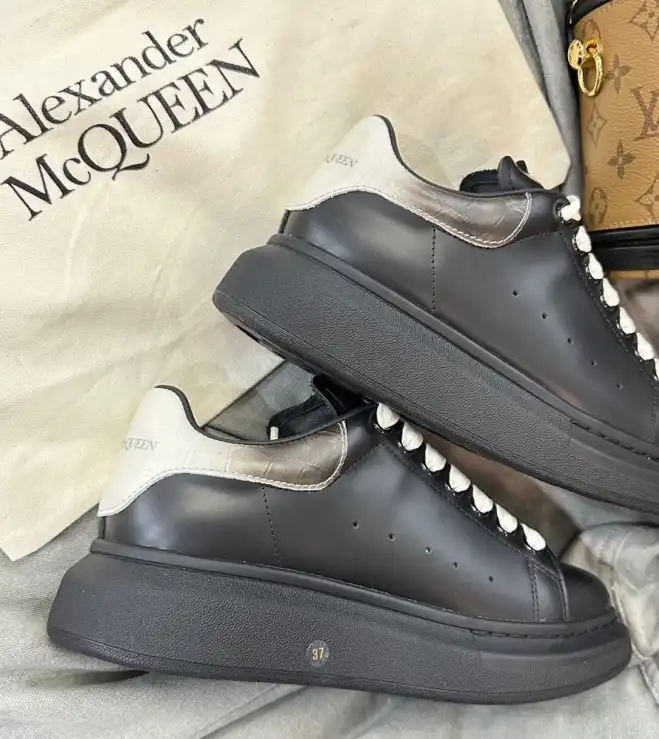 hype Moncler Sneakers