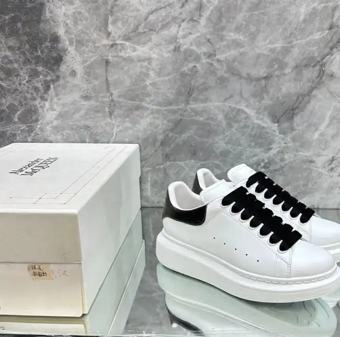 hype Moncler Sneakers