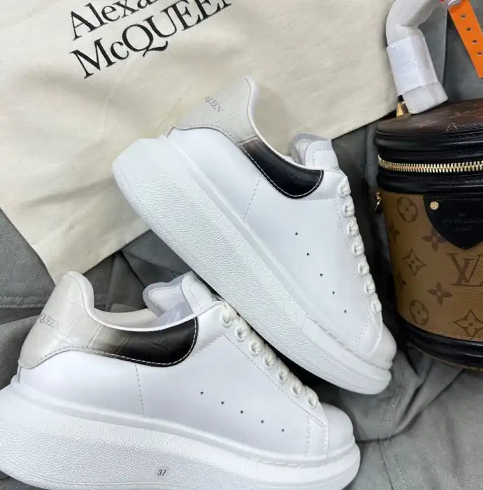 hype Moncler Sneakers