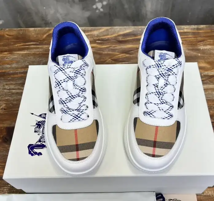 hype Burberry Sneakers