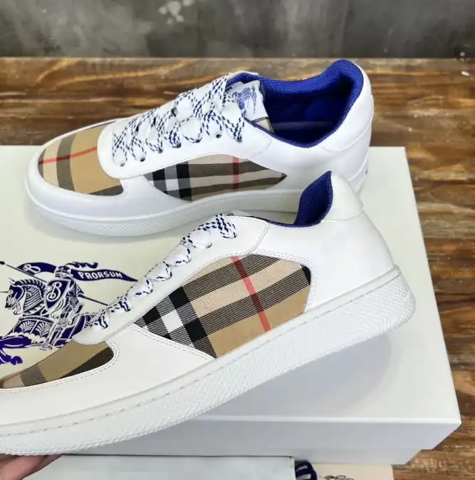 hype Burberry Sneakers