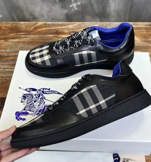 hype Burberry Sneakers