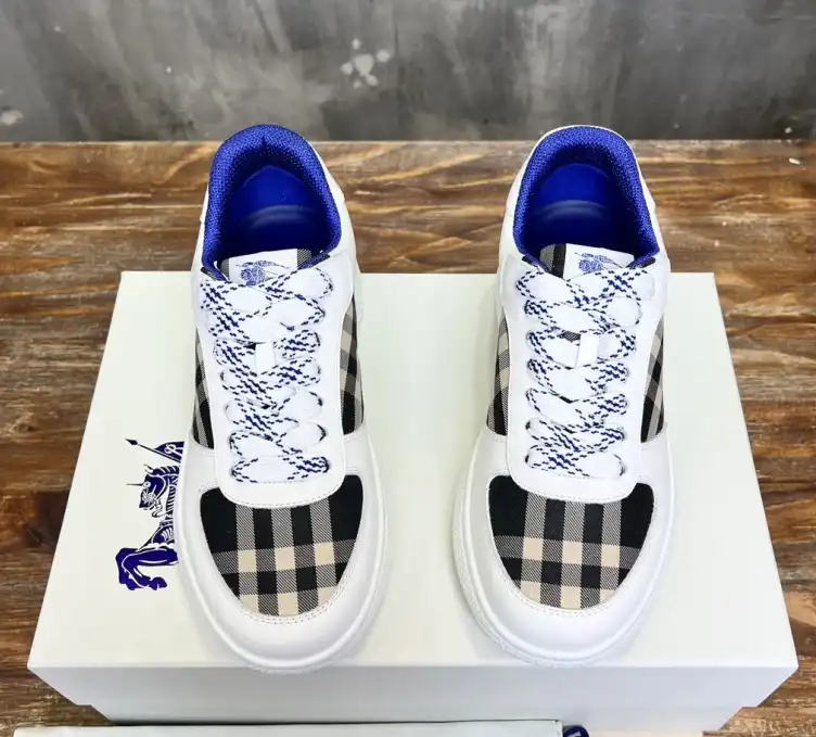 hype Burberry Sneakers