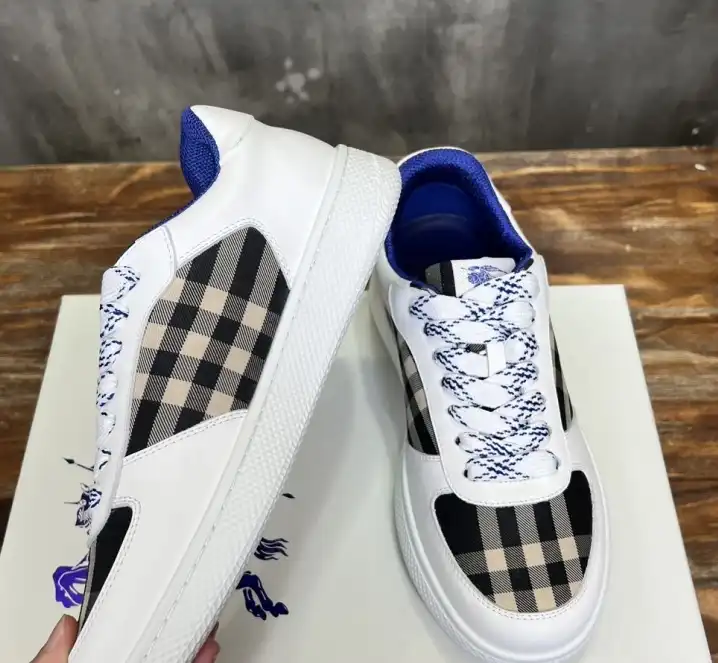 hype Burberry Sneakers