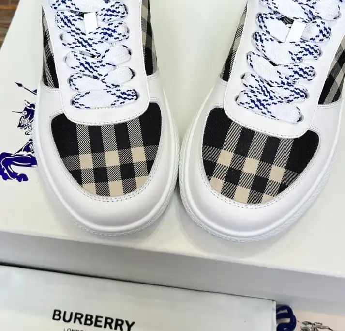 hype Burberry Sneakers