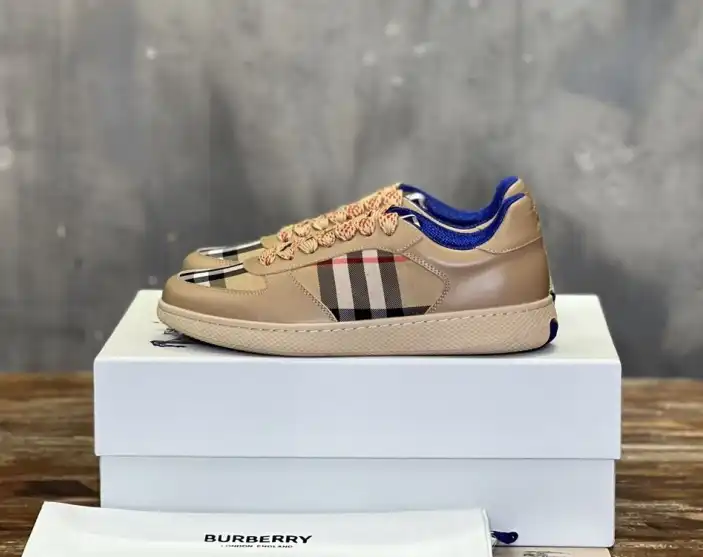 hype Burberry Sneakers