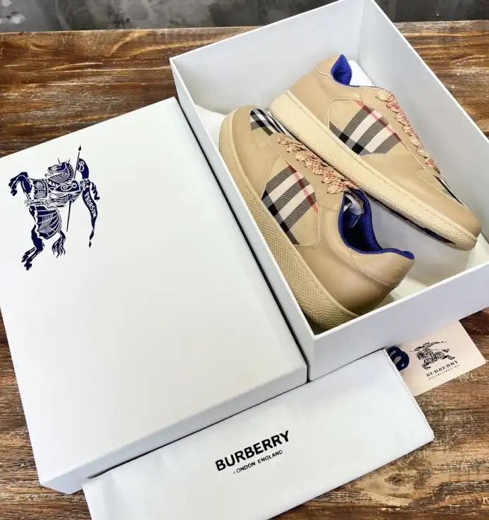 hype Burberry Sneakers