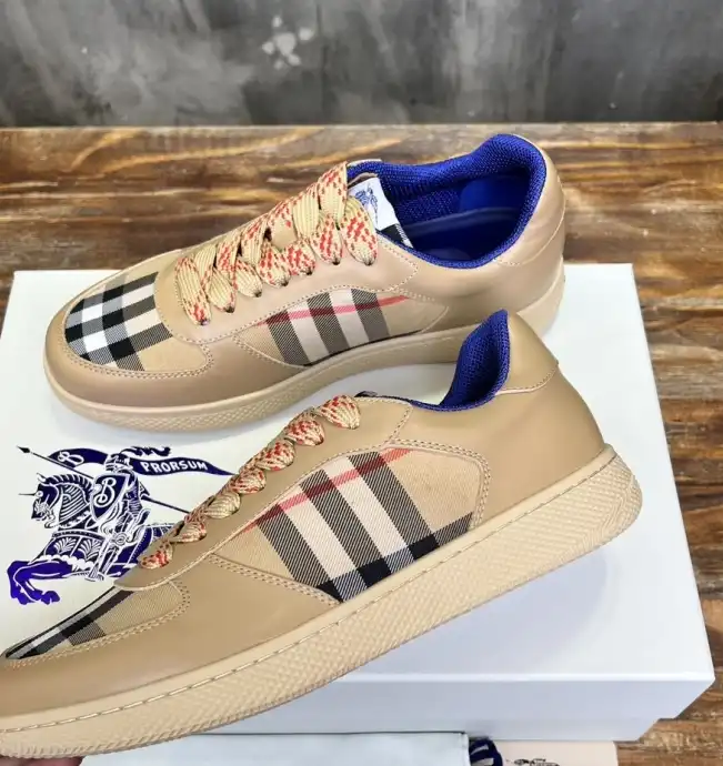 hype Burberry Sneakers