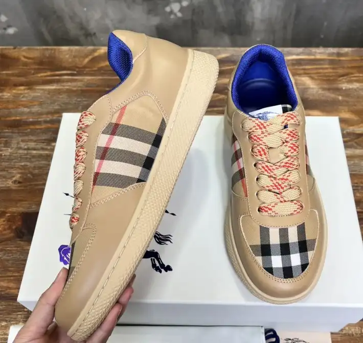 hype Burberry Sneakers