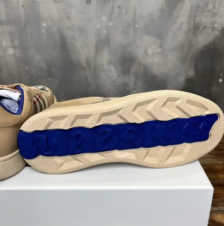 hype Burberry Sneakers