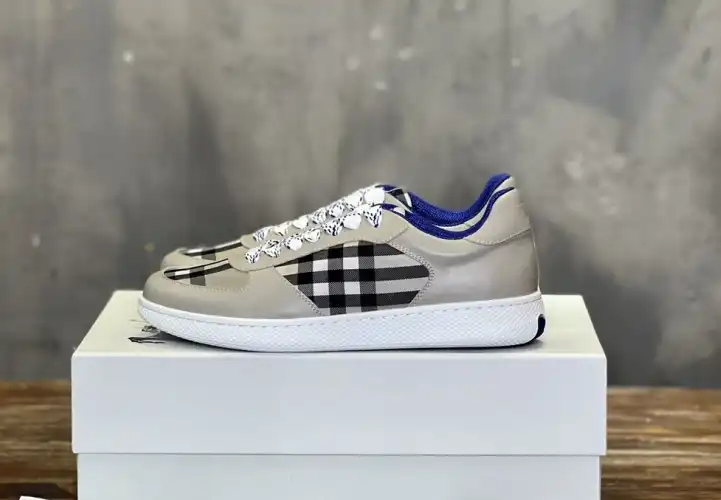 hype Burberry Sneakers