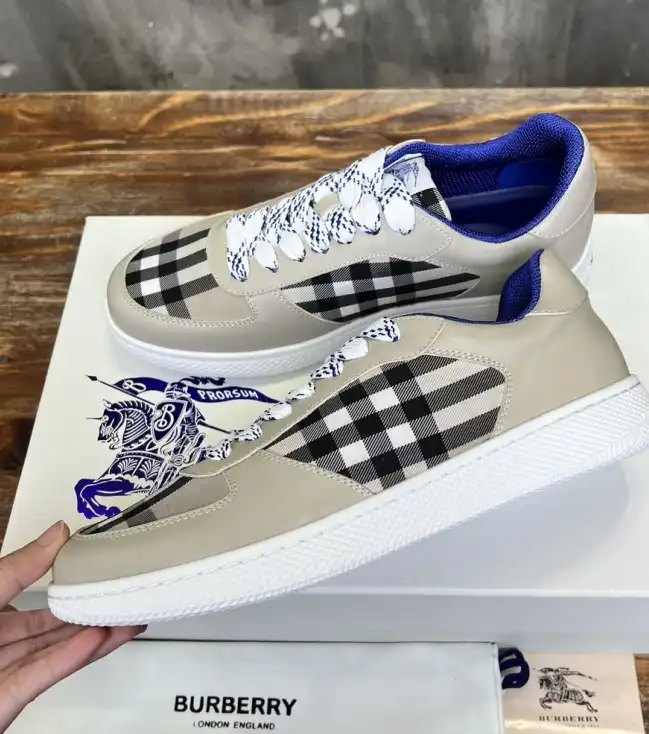 hype Burberry Sneakers