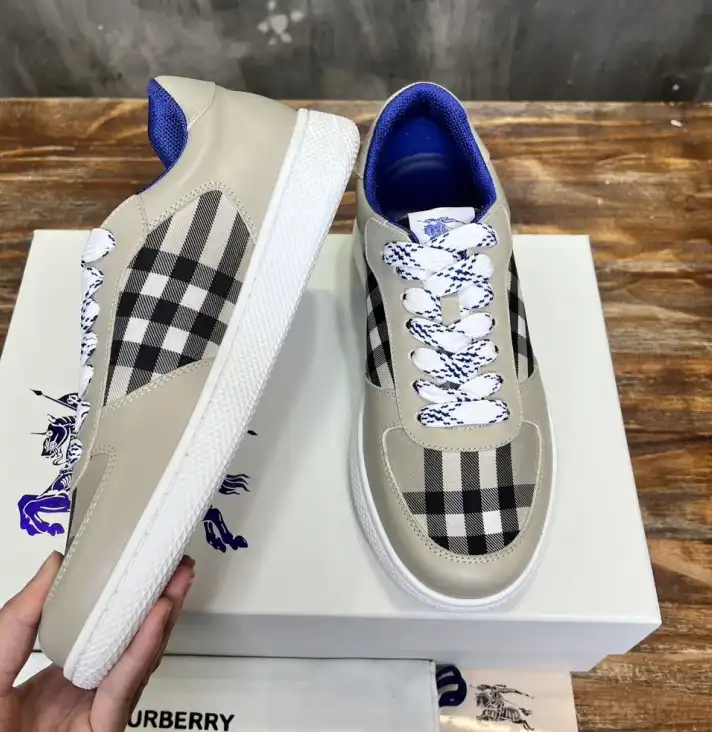 hype Burberry Sneakers