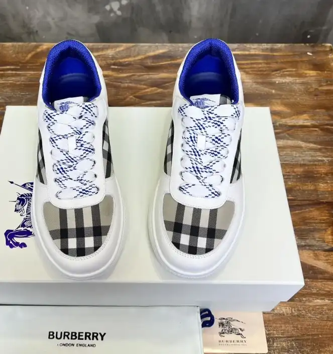 hype Burberry Sneakers