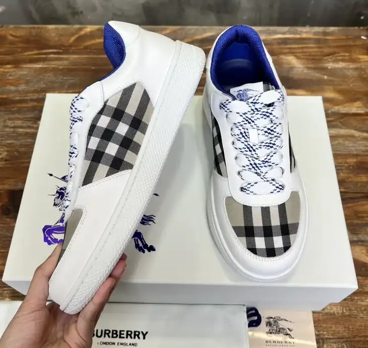 hype Burberry Sneakers